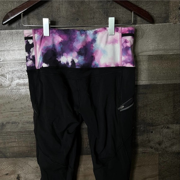 SOLD Lululemon Toasty Tech Tight II 6 - Picture 7 of 8